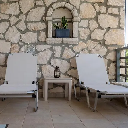Apartment Fterini Sterna & Alletri *
