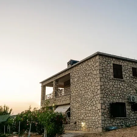 Fterini Sterna & Alletri Apartment Agios Leon