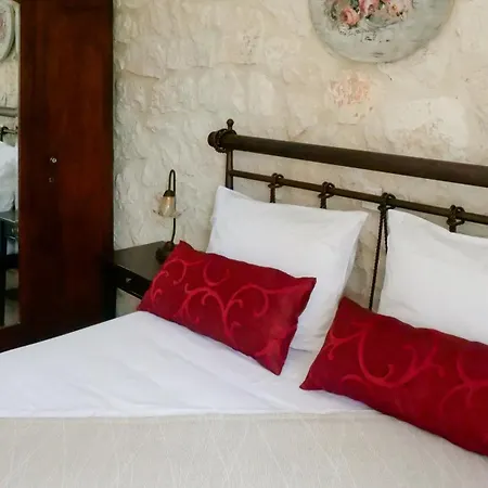 Fterini Sterna & Alletri Apartment Agios Leon