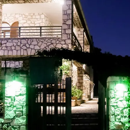 Fterini Sterna & Alletri Apartment